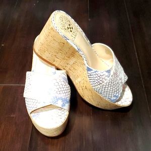 VINCE CAMUTO | Platform SIZE 6M